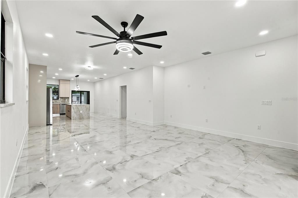For Sale: $514,900 (3 beds, 2 baths, 1637 Square Feet)