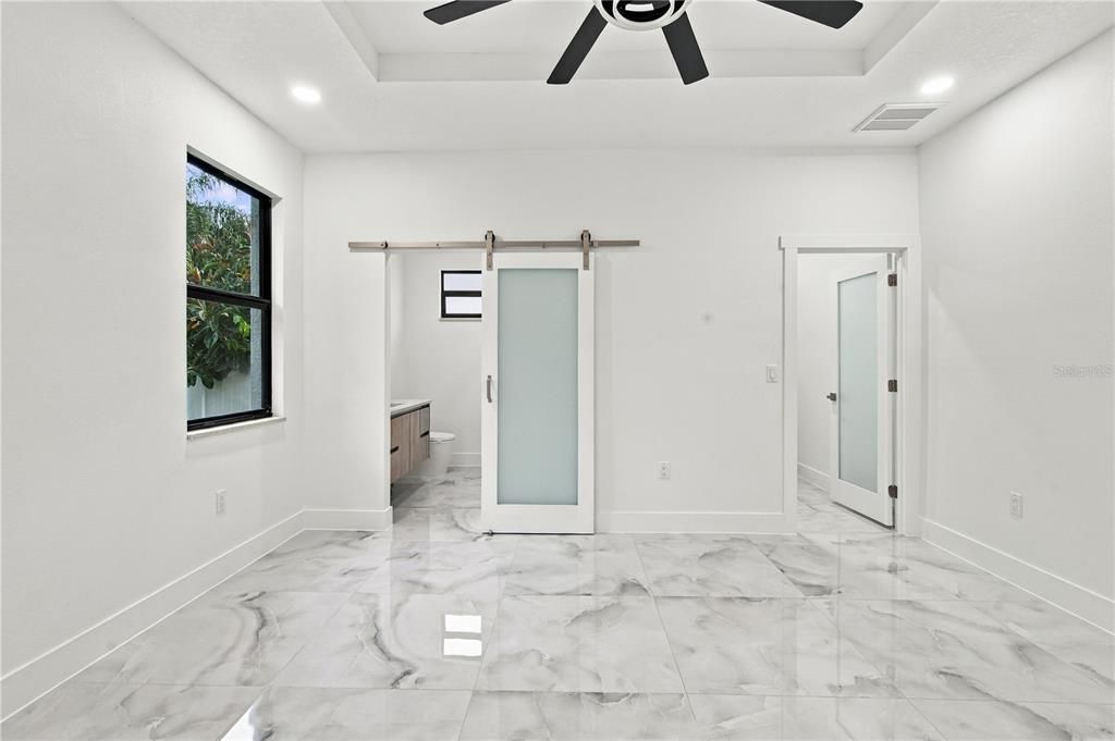 For Sale: $514,900 (3 beds, 2 baths, 1637 Square Feet)