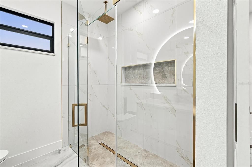 For Sale: $514,900 (3 beds, 2 baths, 1637 Square Feet)