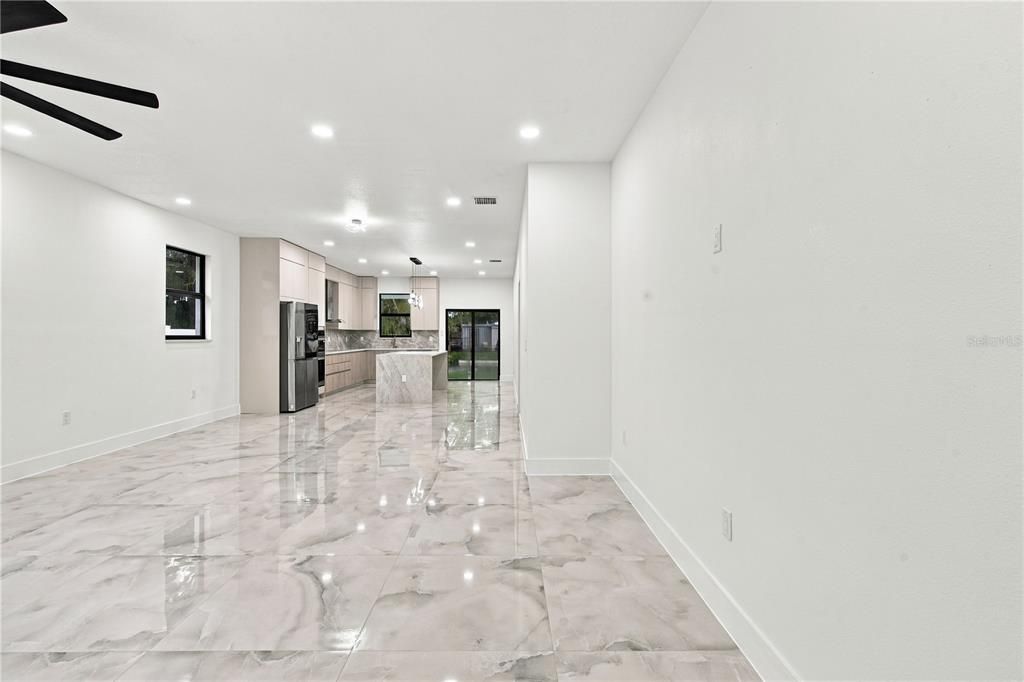 For Sale: $514,900 (3 beds, 2 baths, 1637 Square Feet)