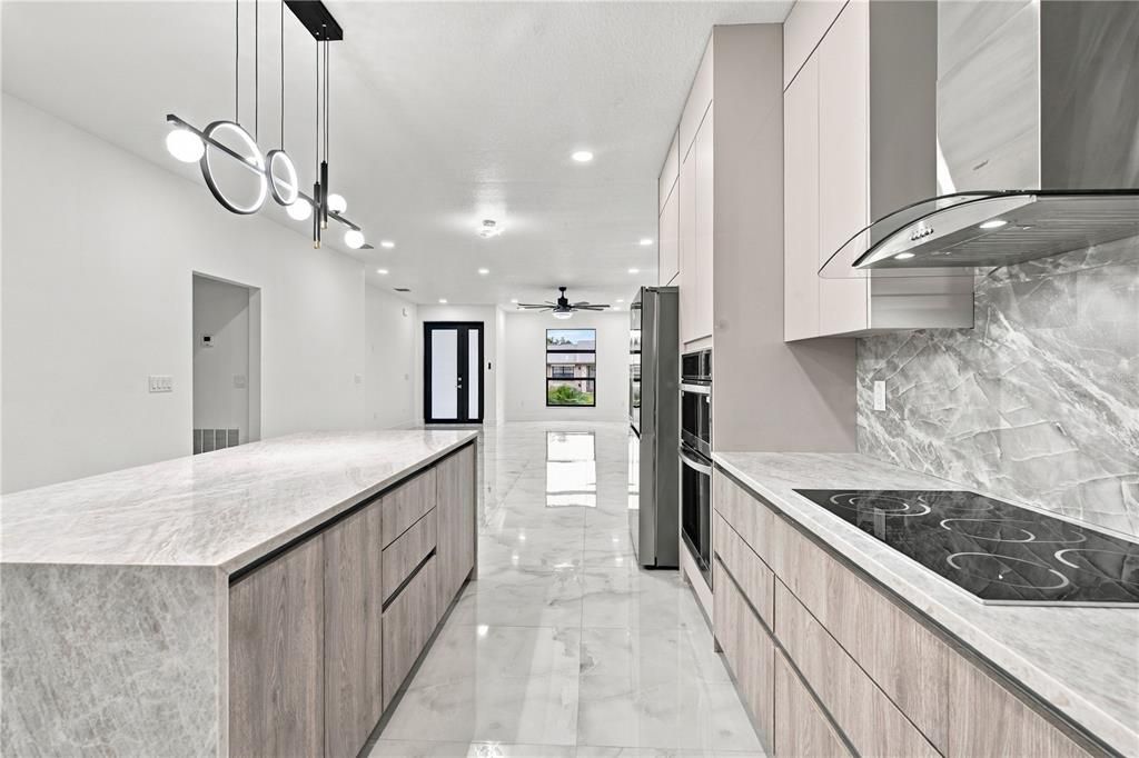 For Sale: $514,900 (3 beds, 2 baths, 1637 Square Feet)