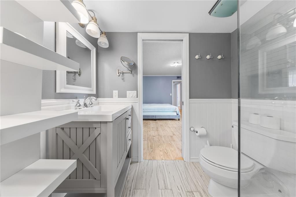 For Sale: $250,000 (2 beds, 2 baths, 1285 Square Feet)
