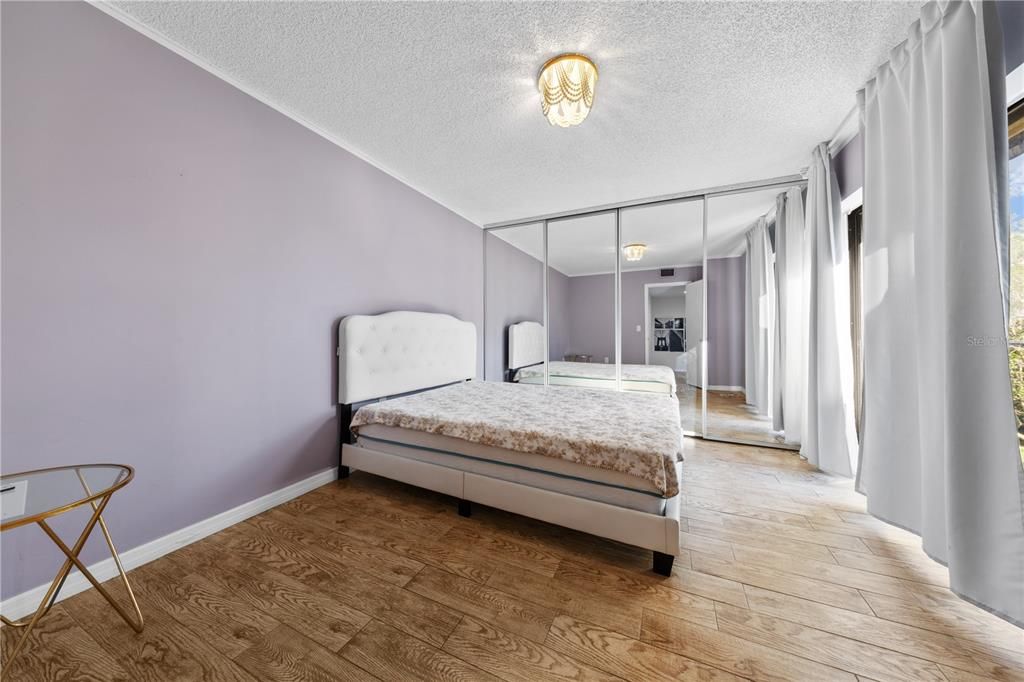 For Sale: $250,000 (2 beds, 2 baths, 1285 Square Feet)