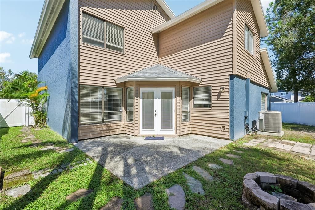 На продажу: $435,000 (4 спален, 2 ванн, 1932 Квадратных фут)