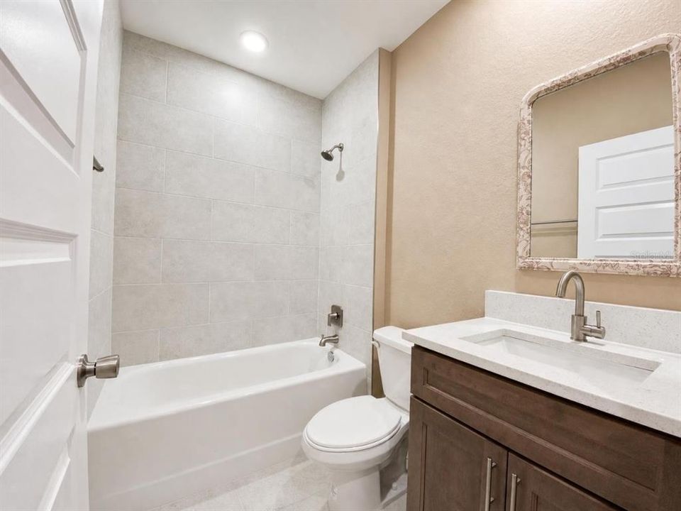 На продажу: $299,000 (3 спален, 2 ванн, 1529 Квадратных фут)