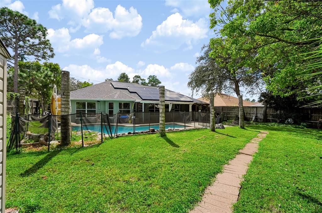 En Venta: $425,000 (5 camas, 2 baños, 2247 Pies cuadrados)