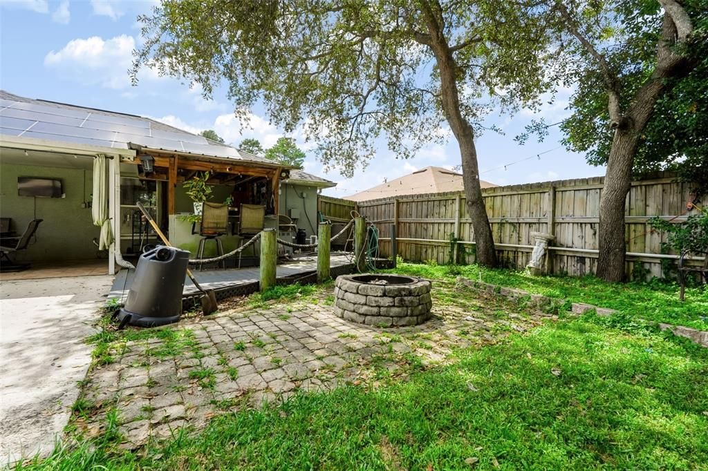 En Venta: $425,000 (5 camas, 2 baños, 2247 Pies cuadrados)