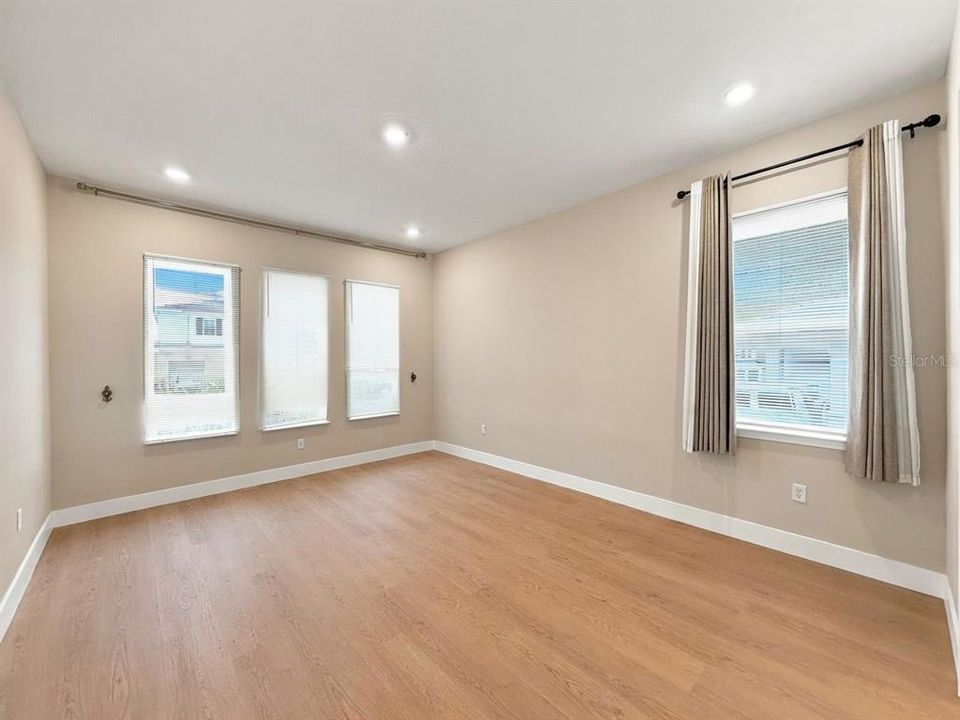 En Venta: $1,400,000 (4 camas, 4 baños, 2979 Pies cuadrados)