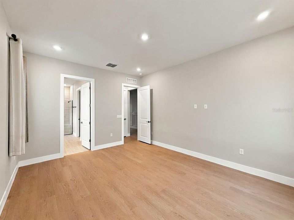 En Venta: $1,400,000 (4 camas, 4 baños, 2979 Pies cuadrados)