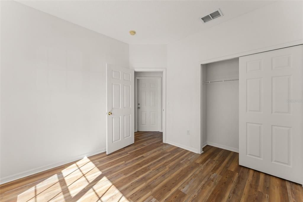 For Sale: $299,000 (3 beds, 2 baths, 1373 Square Feet)