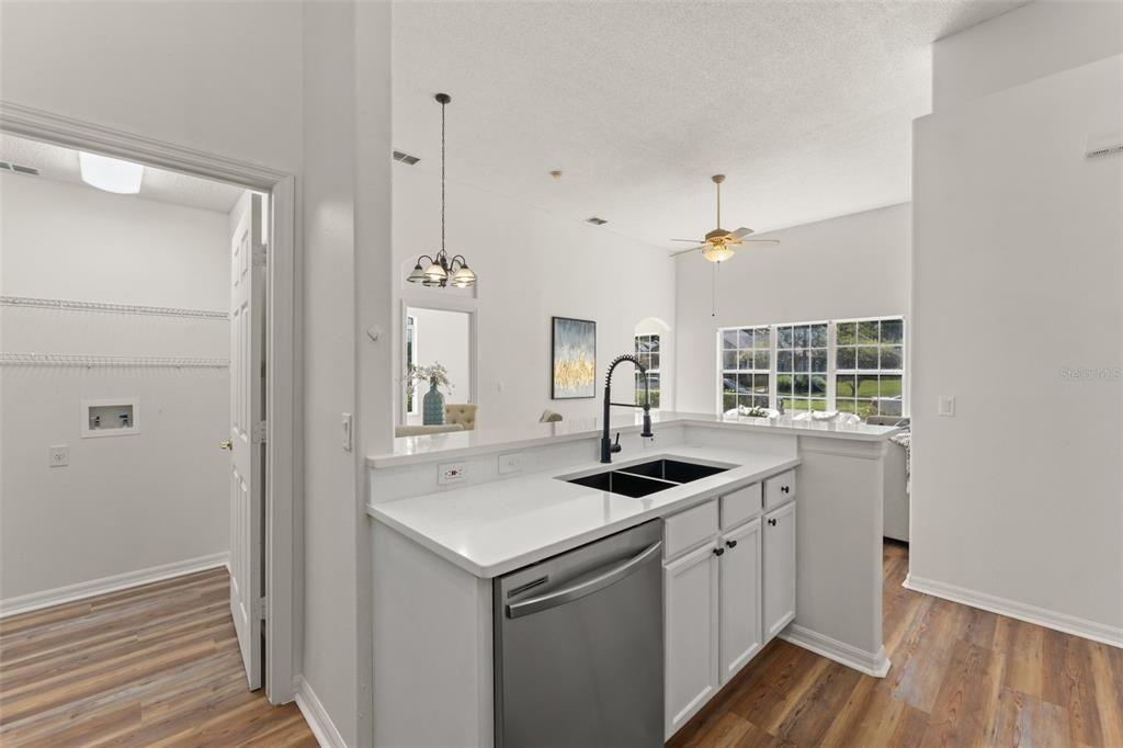 For Sale: $299,000 (3 beds, 2 baths, 1373 Square Feet)