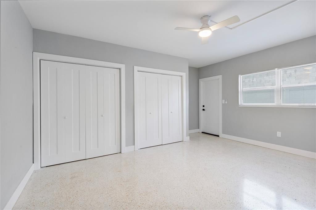 For Rent: $1,900 (1 beds, 1 baths, 850 Square Feet)