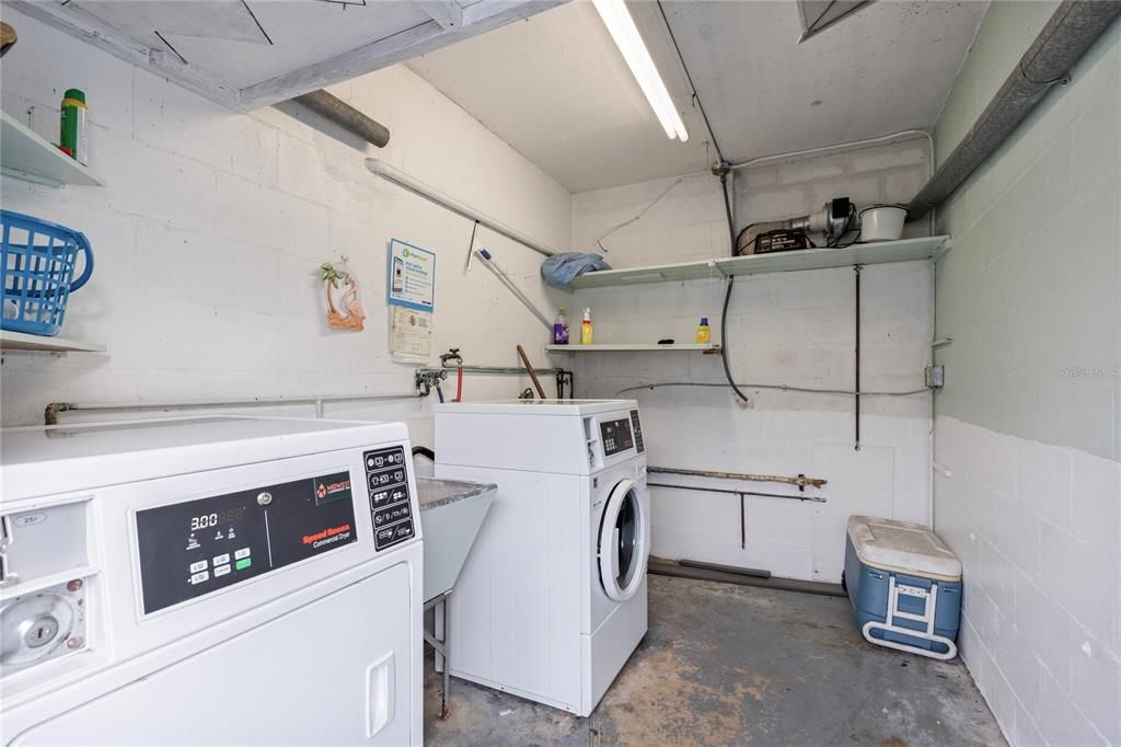 For Rent: $1,900 (1 beds, 1 baths, 850 Square Feet)