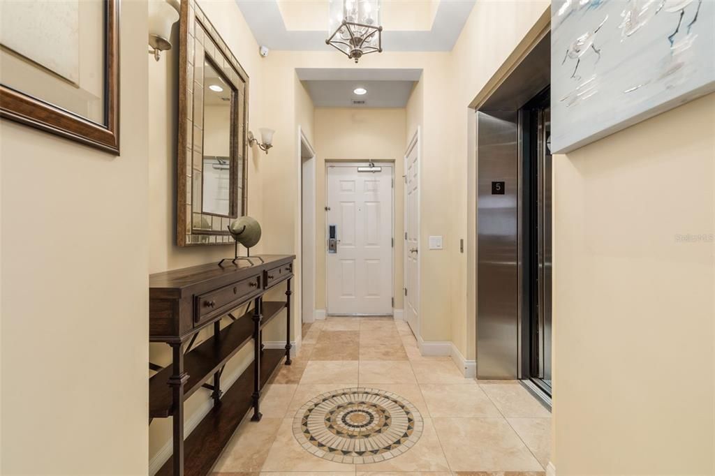 For Sale: $1,499,000 (3 beds, 3 baths, 2475 Square Feet)