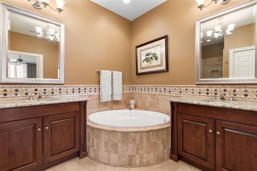For Sale: $1,499,000 (3 beds, 3 baths, 2475 Square Feet)