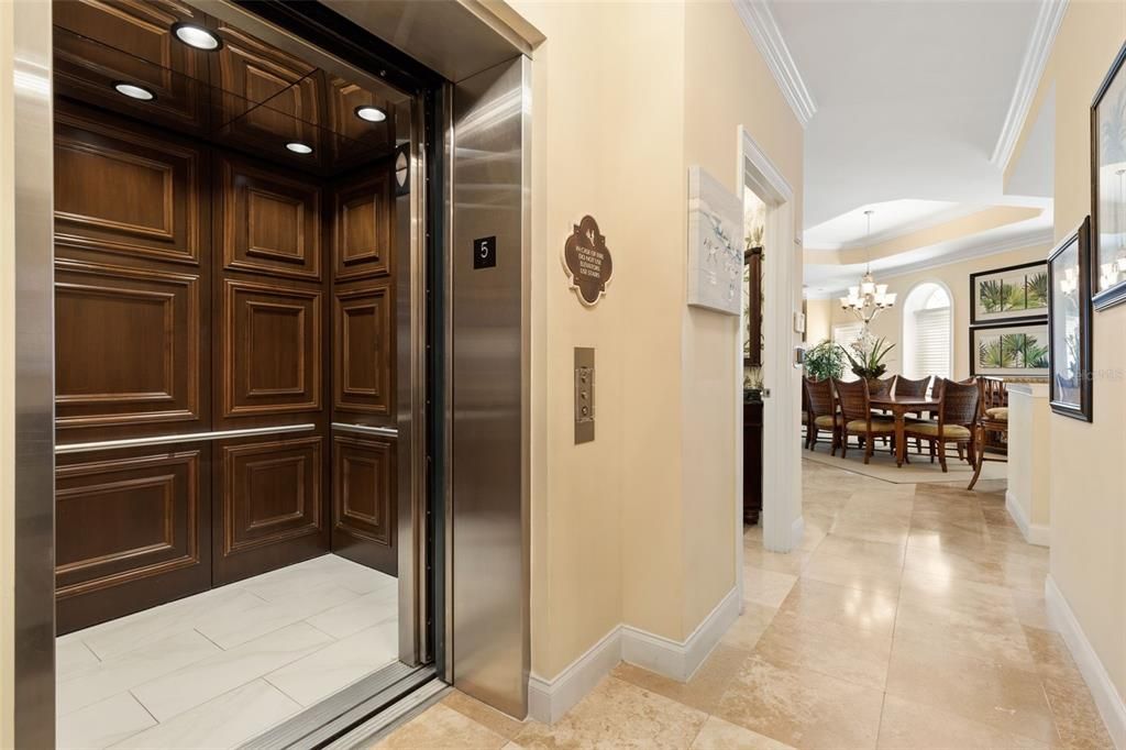 For Sale: $1,499,000 (3 beds, 3 baths, 2475 Square Feet)