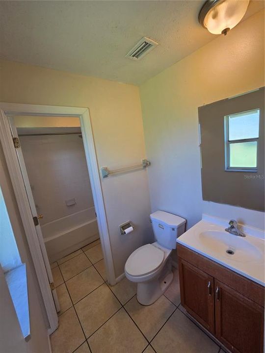 В аренду: $1,795 (4 спален, 1 ванн, 1150 Квадратных фут)