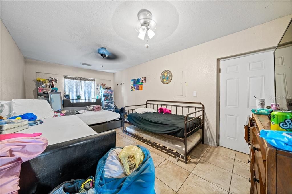 For Sale: $230,000 (3 beds, 2 baths, 1536 Square Feet)
