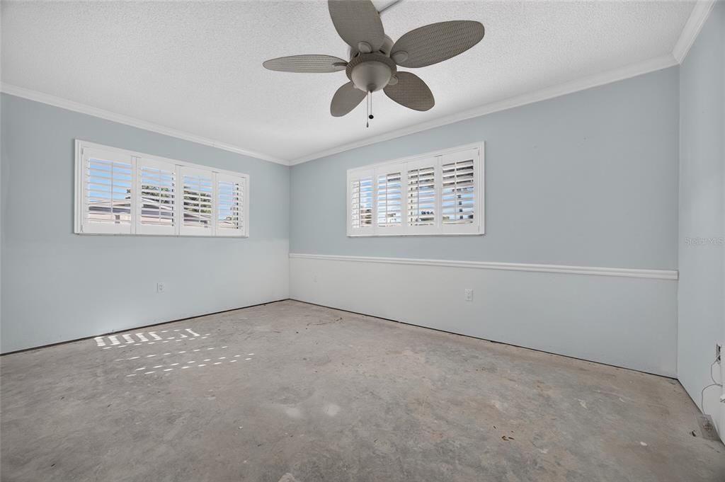 For Sale: $299,900 (2 beds, 2 baths, 958 Square Feet)