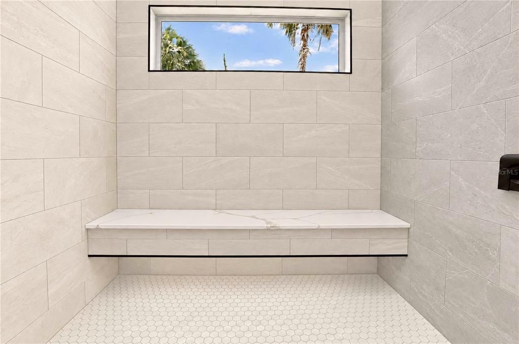 For Sale: $499,900 (4 beds, 2 baths, 1918 Square Feet)