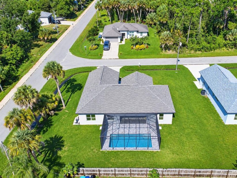 For Sale: $499,900 (4 beds, 2 baths, 1918 Square Feet)