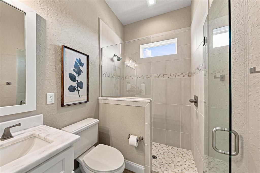 Activo con contrato: $812,500 (4 camas, 3 baños, 2796 Pies cuadrados)