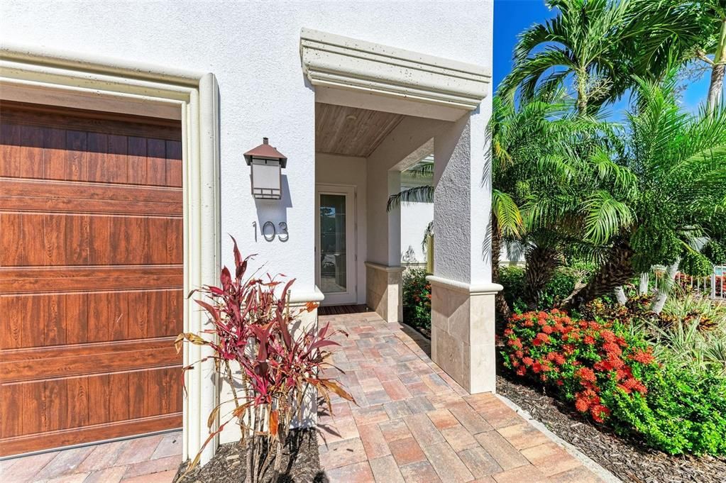 For Rent: $3,300 (3 beds, 2 baths, 2562 Square Feet)