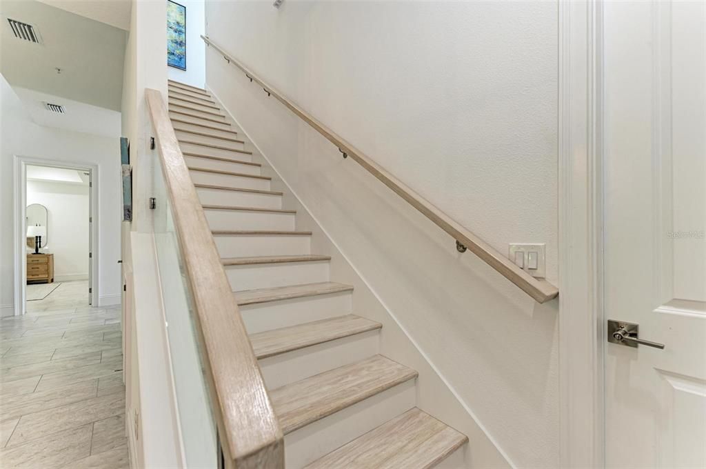 For Rent: $3,300 (3 beds, 2 baths, 2562 Square Feet)