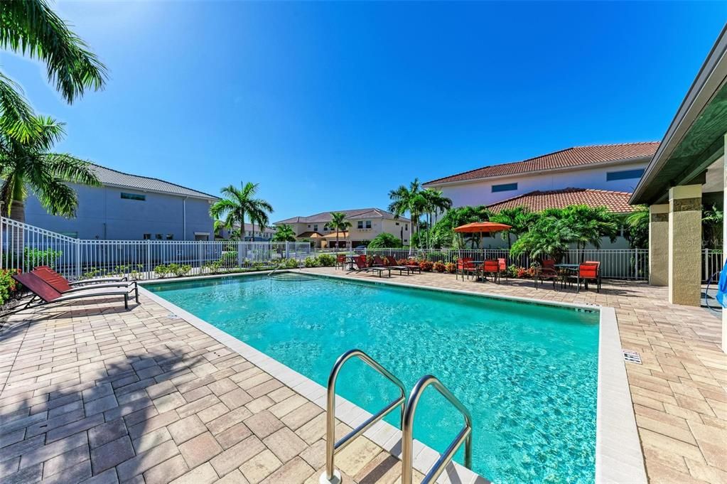 For Rent: $3,300 (3 beds, 2 baths, 2562 Square Feet)