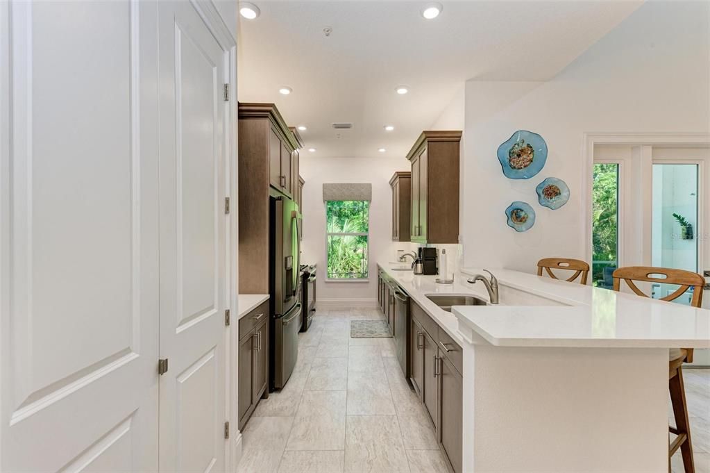 For Rent: $3,300 (3 beds, 2 baths, 2562 Square Feet)