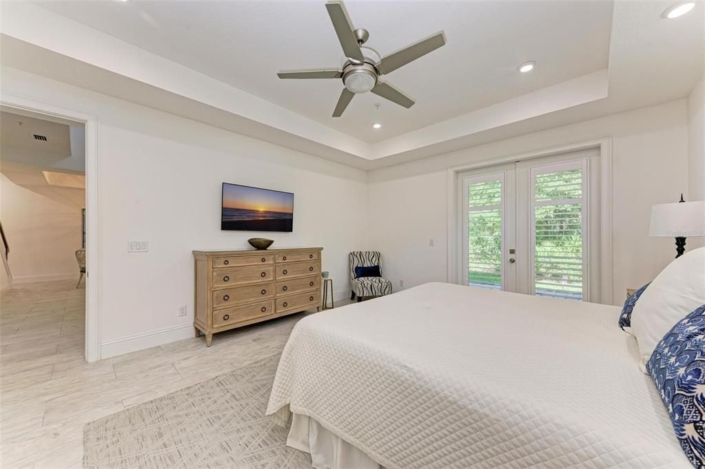 For Rent: $3,300 (3 beds, 2 baths, 2562 Square Feet)