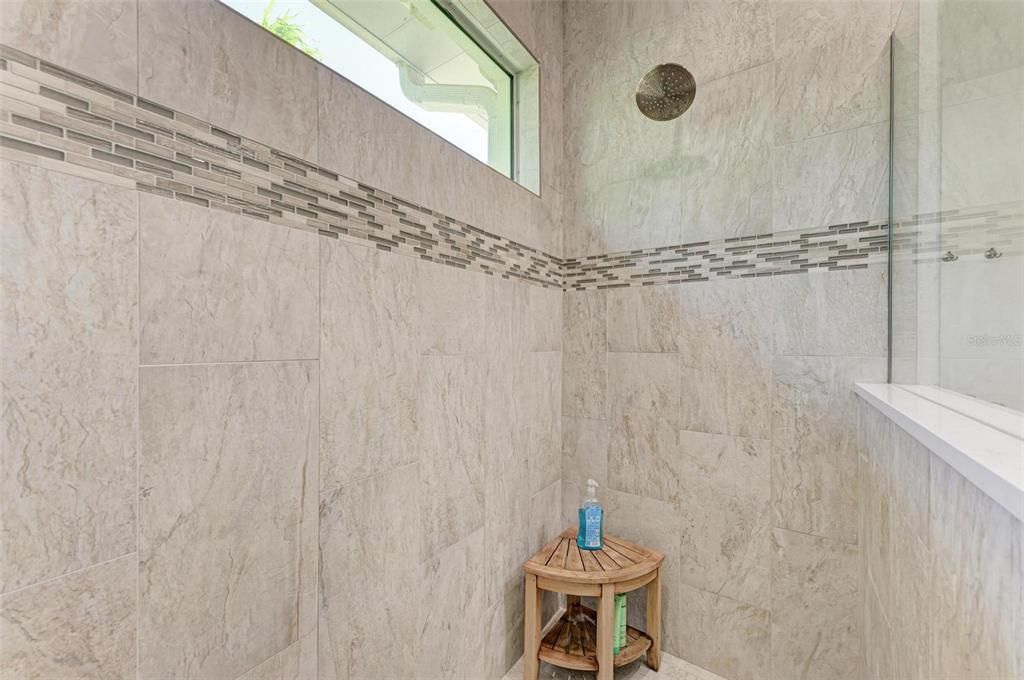 For Rent: $3,300 (3 beds, 2 baths, 2562 Square Feet)