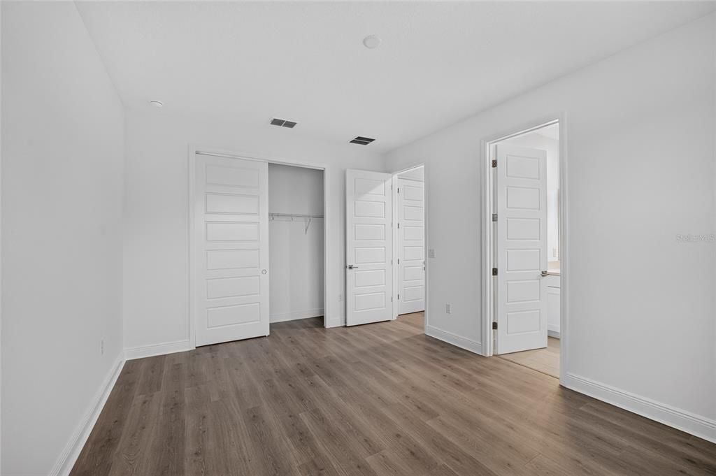 For Sale: $558,355 (3 beds, 3 baths, 2373 Square Feet)