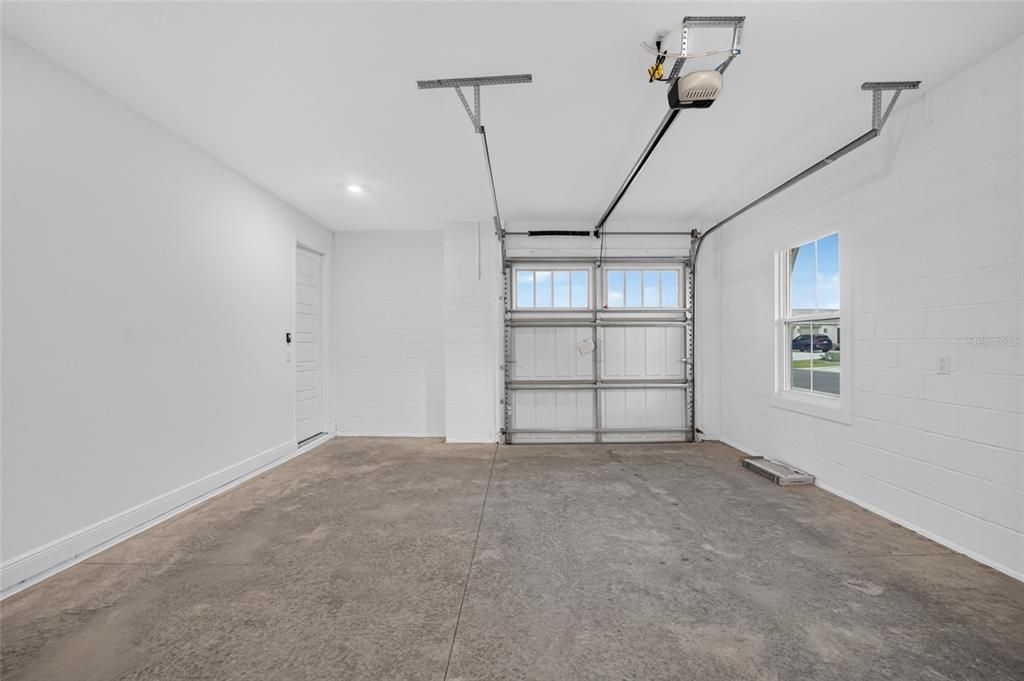 For Sale: $558,355 (3 beds, 3 baths, 2373 Square Feet)