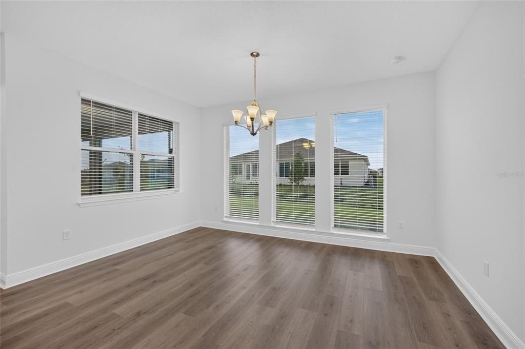 For Sale: $558,355 (3 beds, 3 baths, 2373 Square Feet)
