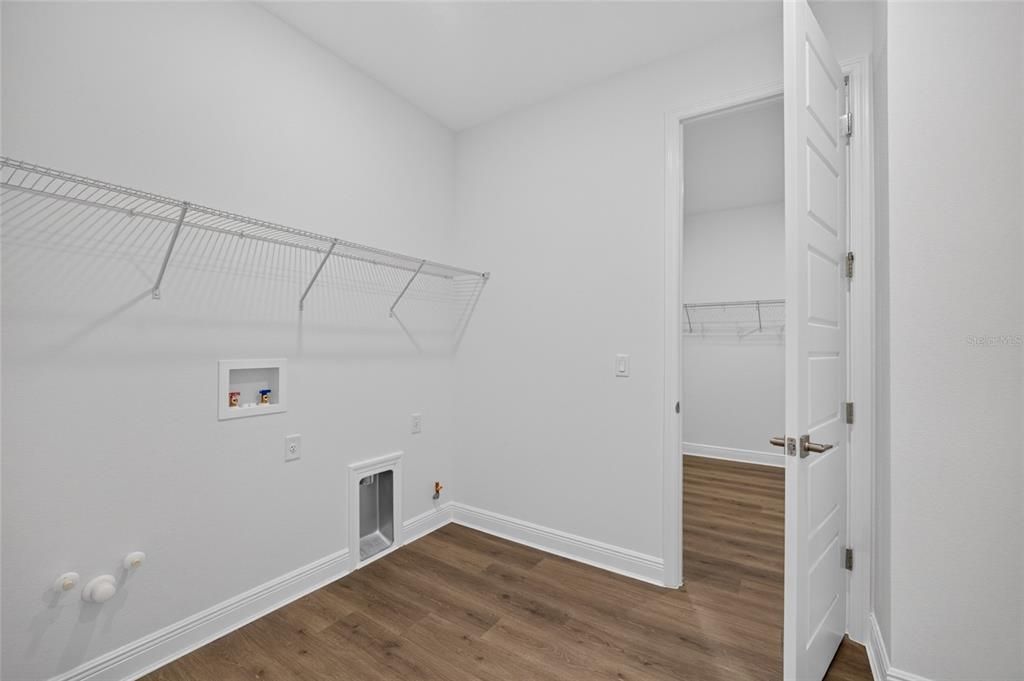 For Sale: $558,355 (3 beds, 3 baths, 2373 Square Feet)