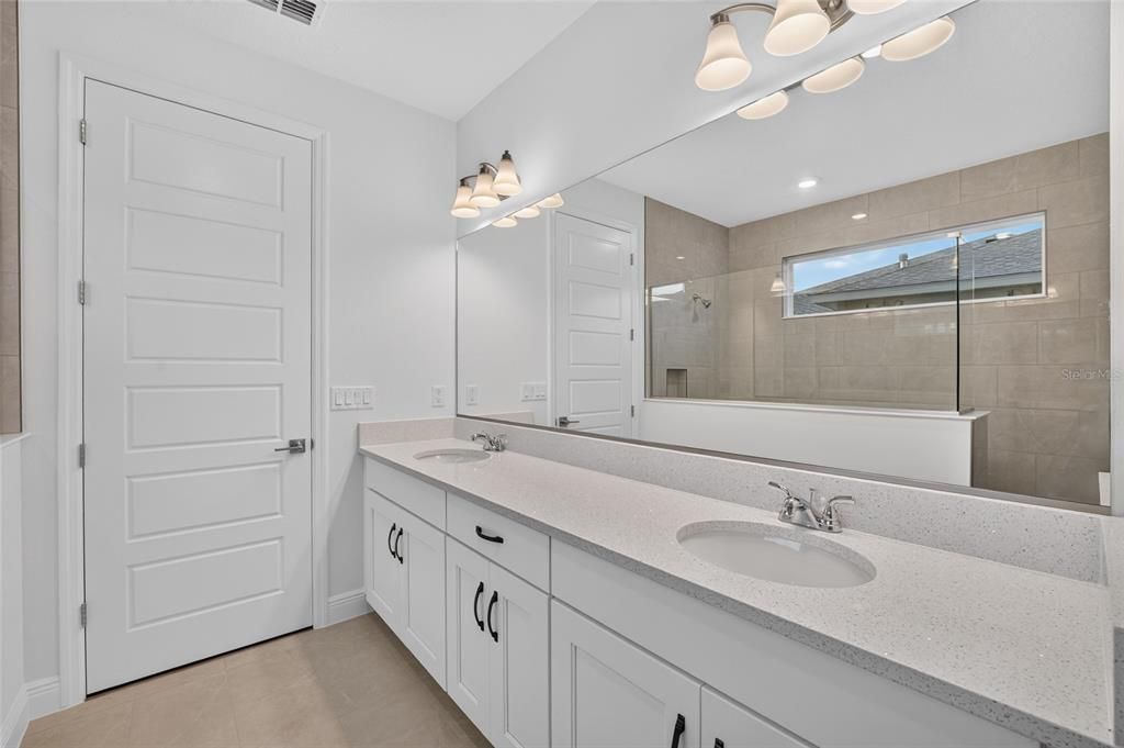 For Sale: $558,355 (3 beds, 3 baths, 2373 Square Feet)