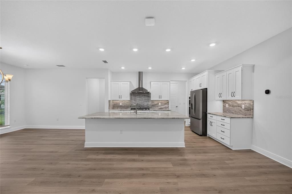 For Sale: $558,355 (3 beds, 3 baths, 2373 Square Feet)