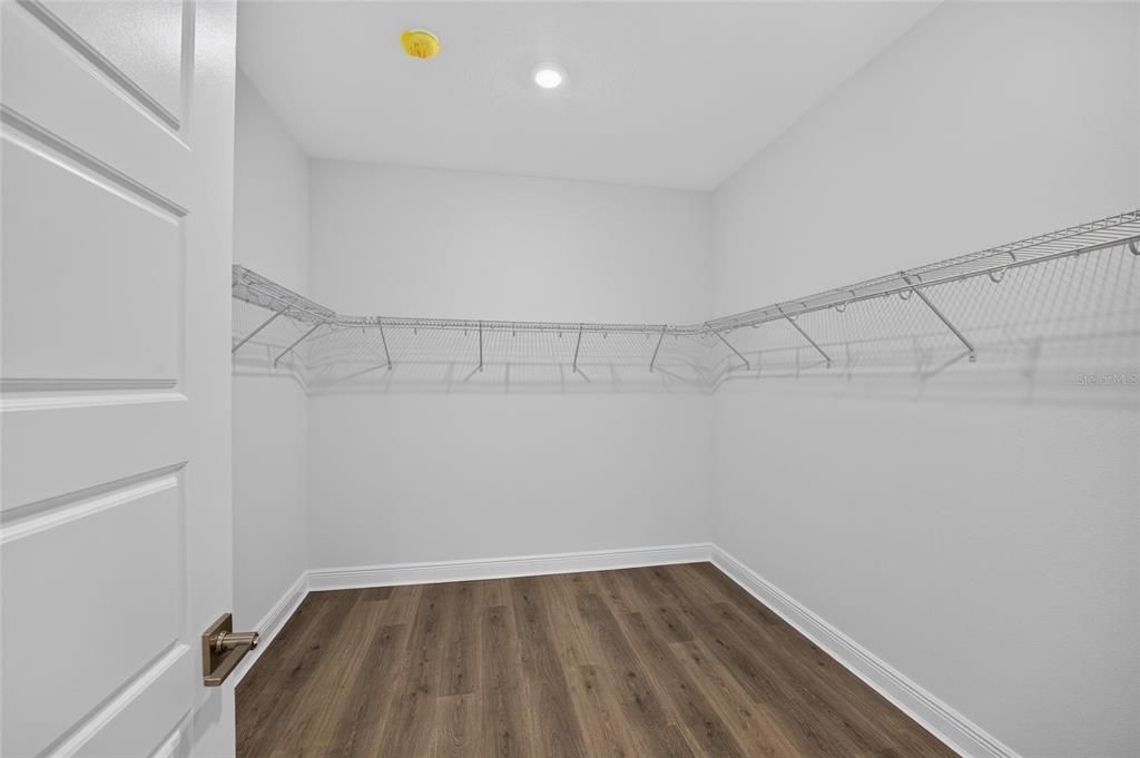 For Sale: $558,355 (3 beds, 3 baths, 2373 Square Feet)