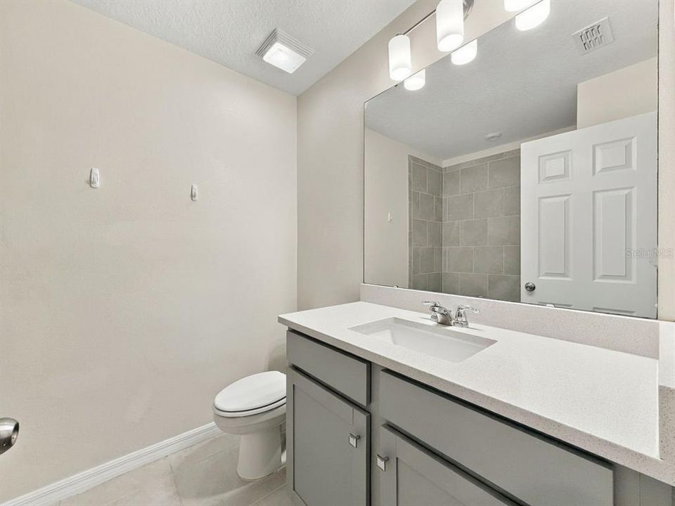 For Sale: $405,000 (3 beds, 2 baths, 1382 Square Feet)