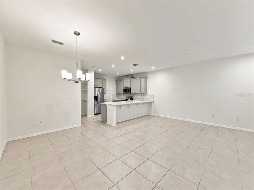 For Sale: $405,000 (3 beds, 2 baths, 1382 Square Feet)