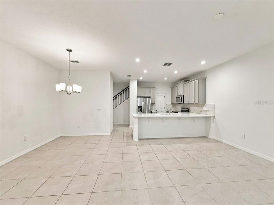 For Sale: $405,000 (3 beds, 2 baths, 1382 Square Feet)