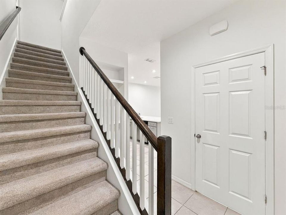 For Sale: $405,000 (3 beds, 2 baths, 1382 Square Feet)