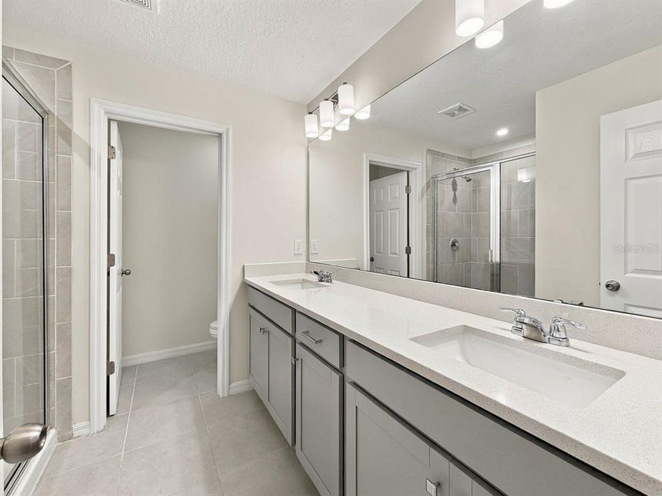 For Sale: $405,000 (3 beds, 2 baths, 1382 Square Feet)