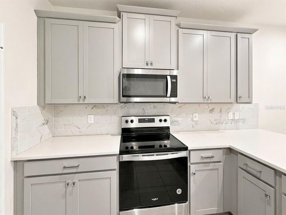 For Sale: $405,000 (3 beds, 2 baths, 1382 Square Feet)