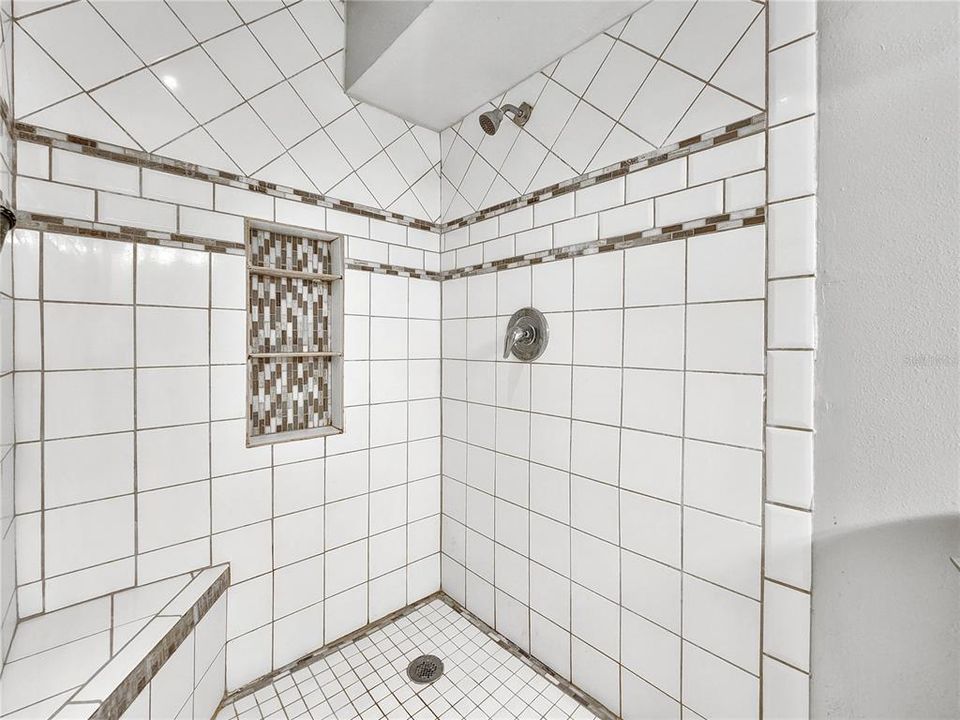 В аренду: $2,690 (4 спален, 2 ванн, 1904 Квадратных фут)