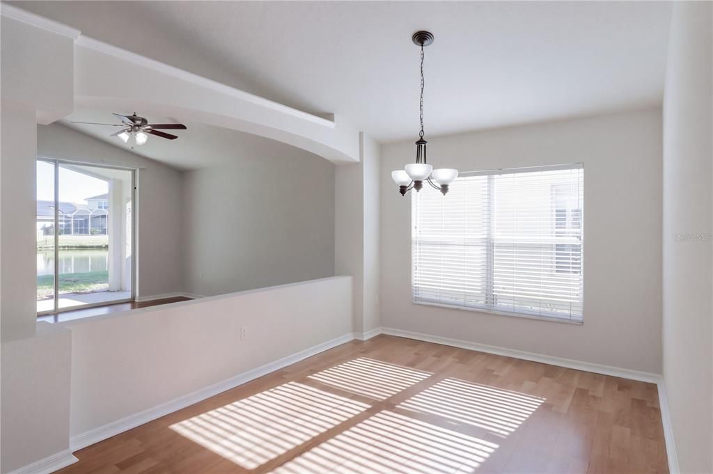 En Venta: $324,900 (4 camas, 2 baños, 1802 Pies cuadrados)