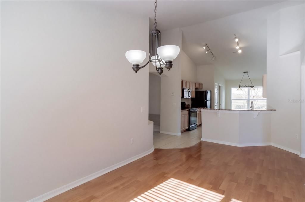 En Venta: $324,900 (4 camas, 2 baños, 1802 Pies cuadrados)