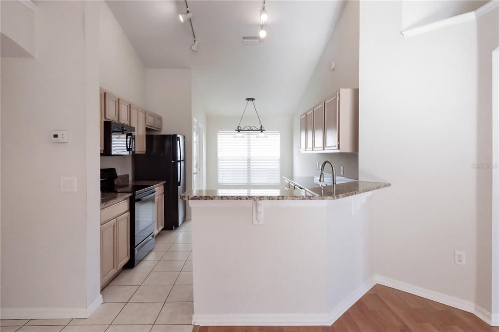 En Venta: $324,900 (4 camas, 2 baños, 1802 Pies cuadrados)