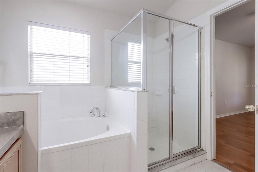En Venta: $324,900 (4 camas, 2 baños, 1802 Pies cuadrados)